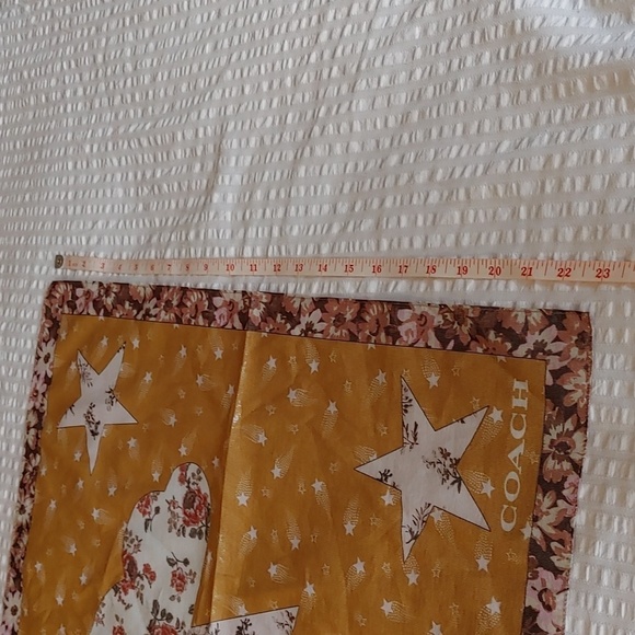NWT COACH GLAM ROCK LAME BANDANA ONE SIZE - Picture 9 of 10